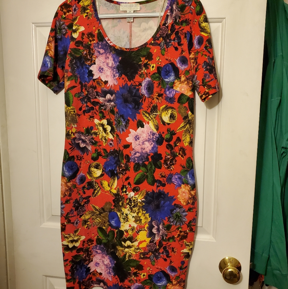 Flowery bodycon dress